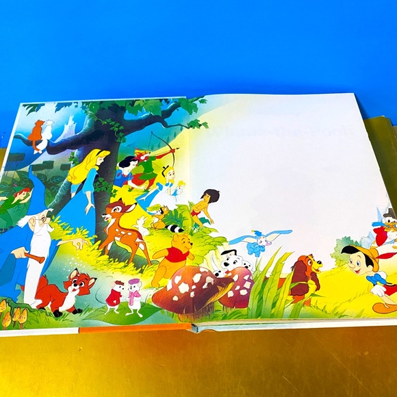 WALT DISNEY WINNIE THE POOH VINTAGE 1986 CLASSIC SERIES HARDCOVER BOOK LIKE NEW - Picture 10 of 11